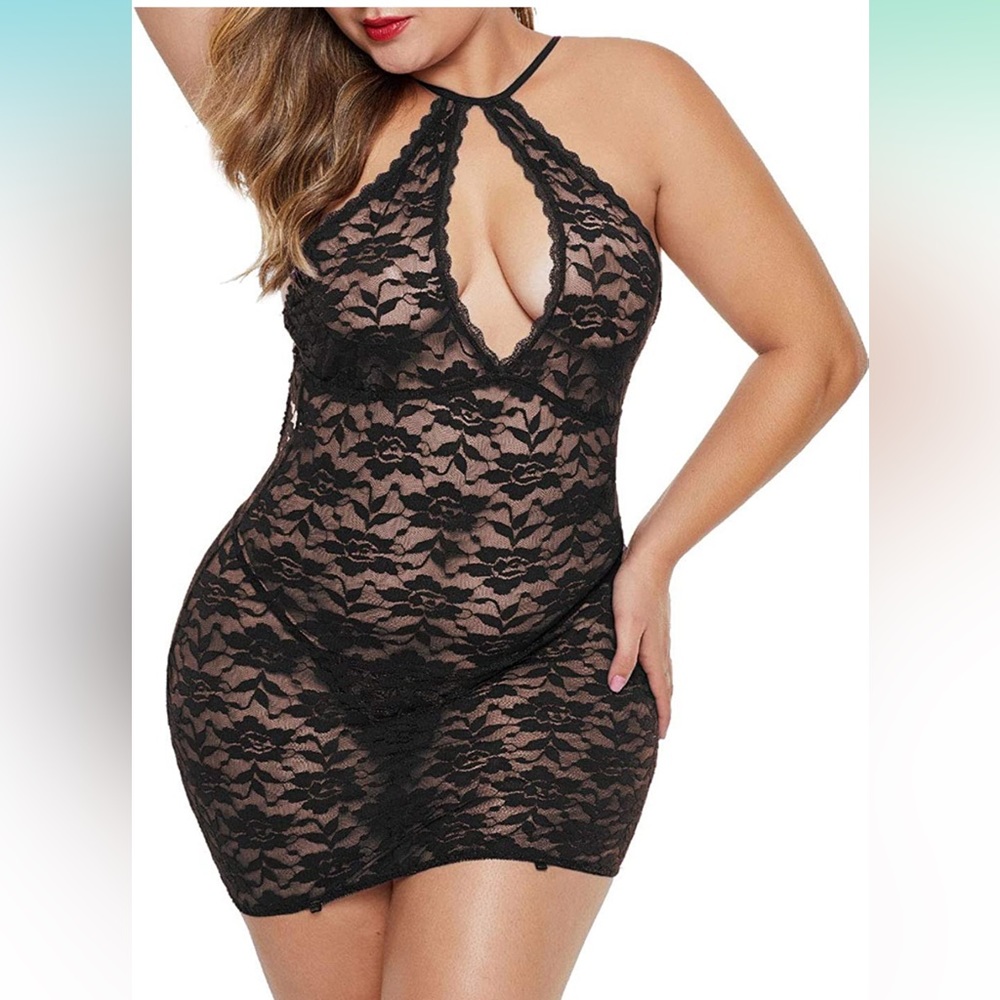 NEW.  Plus size floral lace lingerie